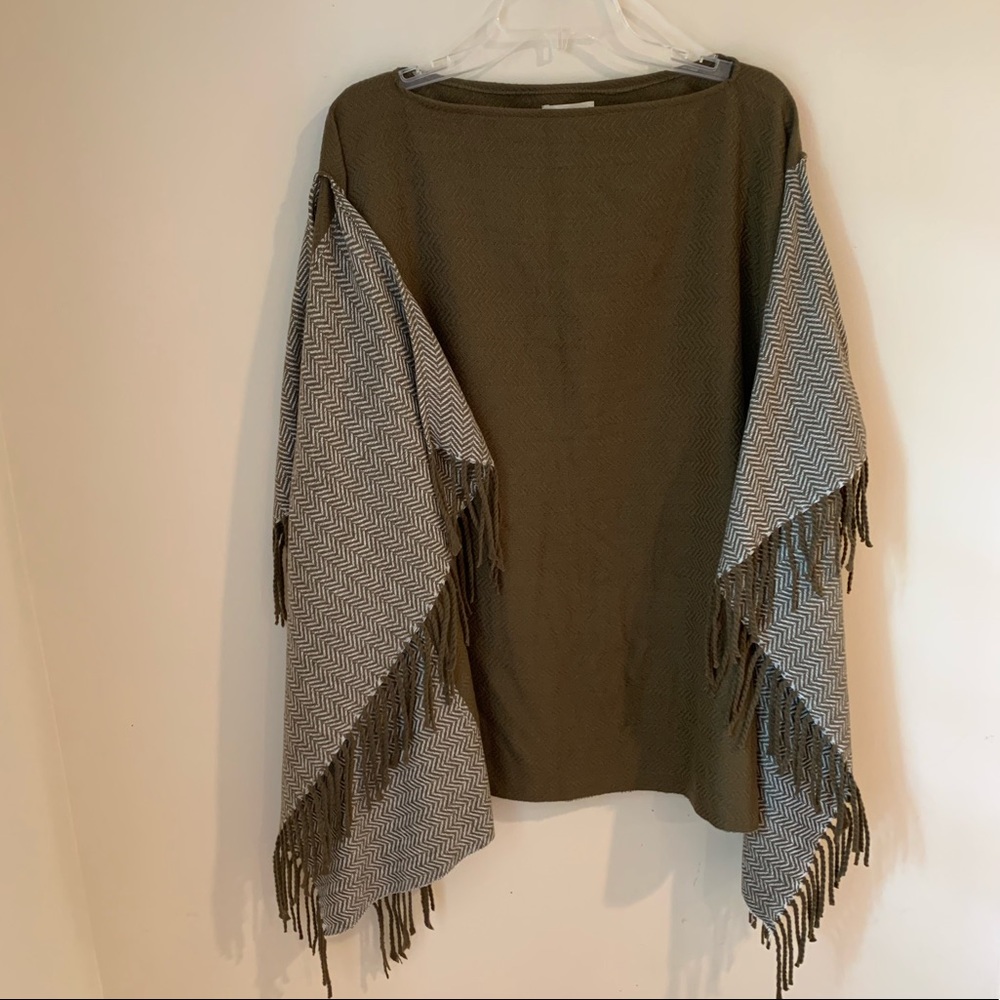 Universal Thread Aztec/boho inspired poncho - Picture 7 of 7